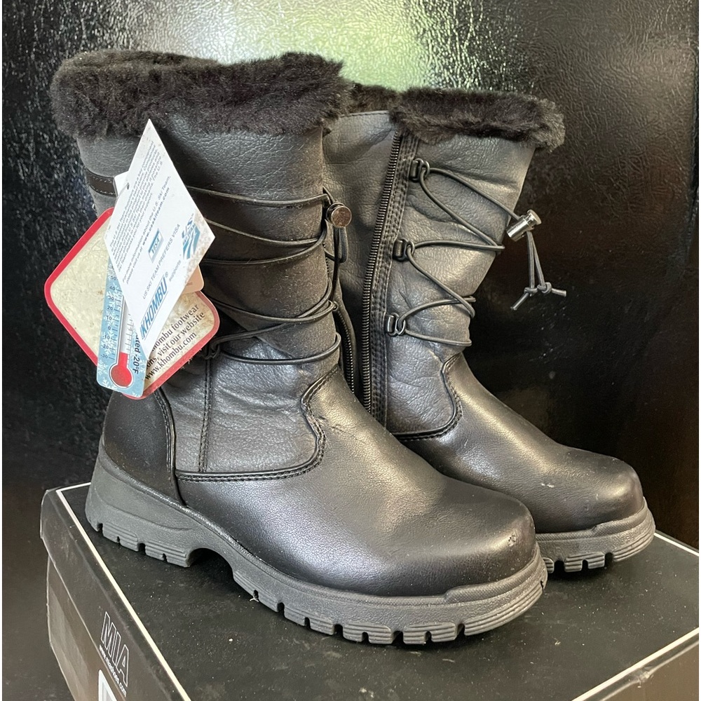 Khombu - Ankle Boots with Faux Fur Detail!